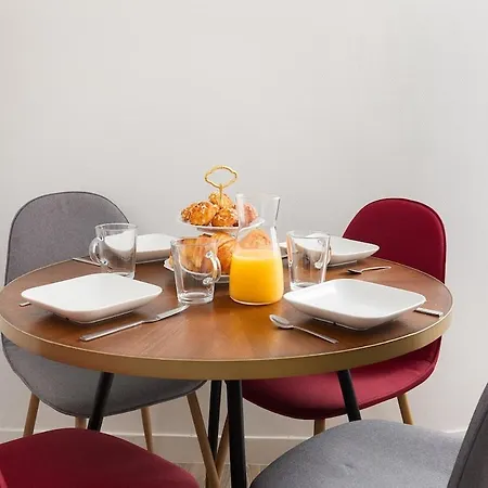 Michaud Charming Near Paris Apartment *