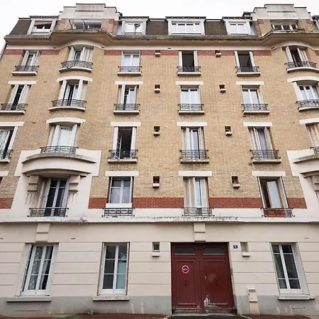 Michaud Charming Near Paris *